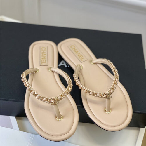 High Quality Luxury Chanel New Flip Flops alternate view