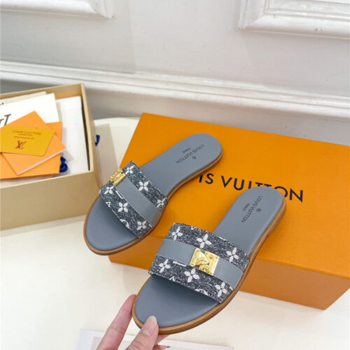 High Quality Luxury Louis Vuitton Metal Buckle Slippers – Style 93475 product detail