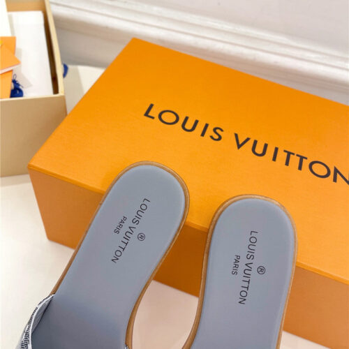 High Quality Luxury Louis Vuitton Metal Buckle Slippers – Style 93475 product detail
