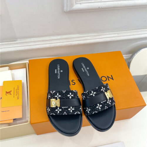 High Quality Luxury Louis Vuitton Metal Buckle Slippers product detail