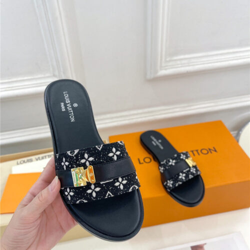 High Quality Luxury Louis Vuitton Metal Buckle Slippers alternate view