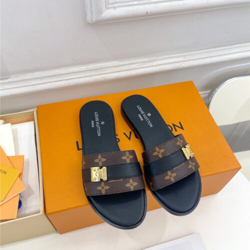 High Quality Luxury Louis Vuitton Metal Buckle Slippers – Style 57315 product detail
