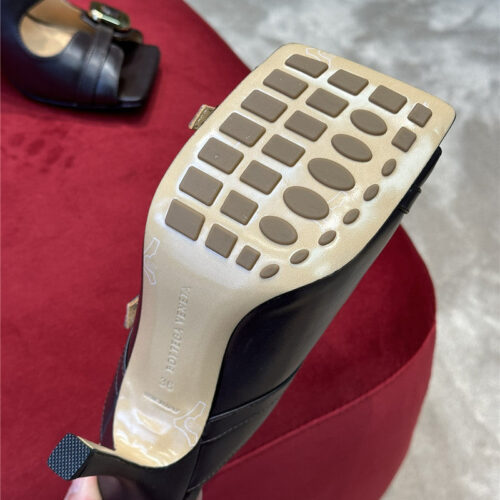 High Quality Luxury Bottega Veneta New Slippers – Style 10534 product detail