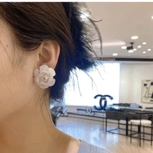 High Quality Luxury Chanel 23C Pink Camellia Earrings alternate view