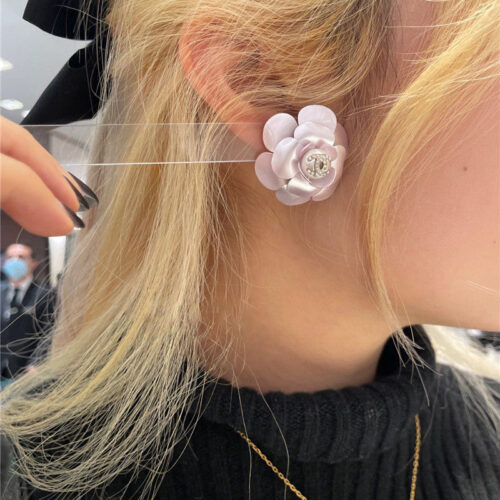 High Quality Luxury Chanel 23C Pink Camellia Earrings product detail