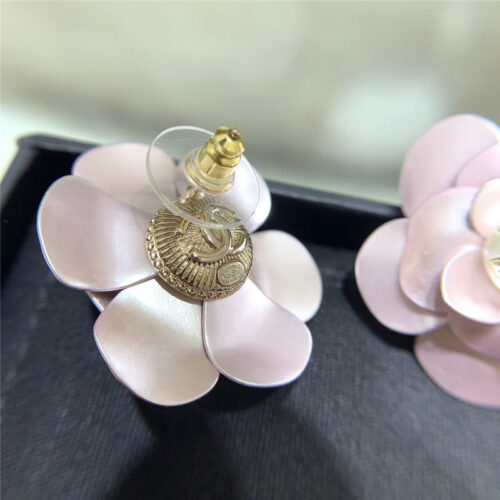 High Quality Luxury Chanel 23C Pink Camellia Earrings product detail