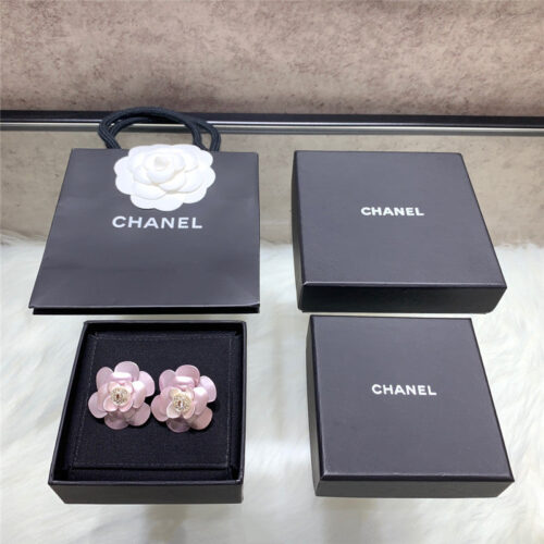 High Quality Luxury Chanel 23C Pink Camellia Earrings product detail