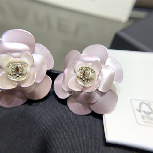 High Quality Luxury Chanel 23C Pink Camellia Earrings product detail