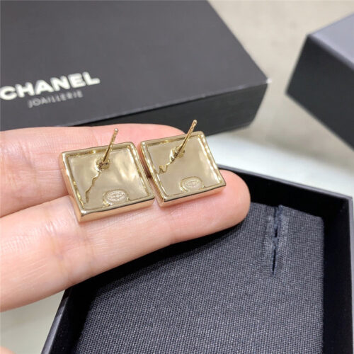 High Quality Luxury Chanel Imitation Leather Retro Square Earrings product detail