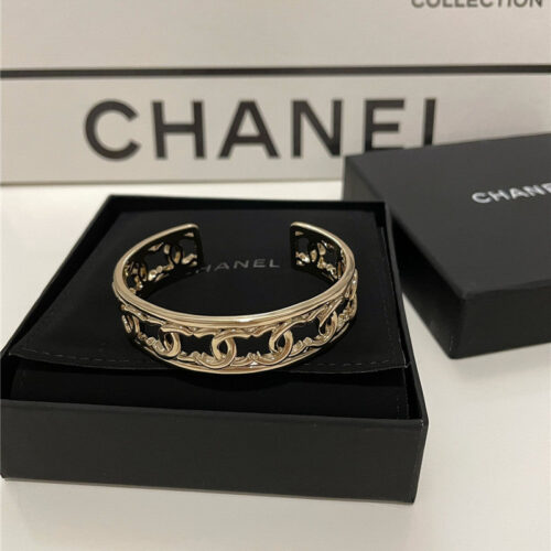 High Quality Luxury Chanel Smooth Bracelet