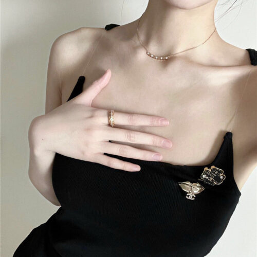 High Quality Luxury Chanel Imitation Leather Four-Leaf Clover Brooch product detail