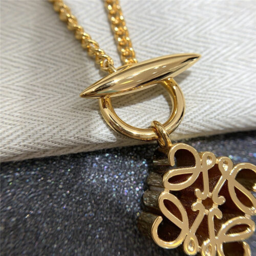 High Quality Luxury Loewe Silk Cube Pendant Necklace product detail