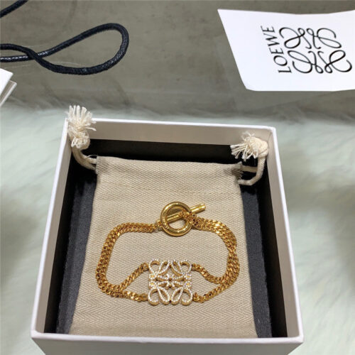 High Quality Luxury Loewe Classic Hollow Diamond Bracelet product detail
