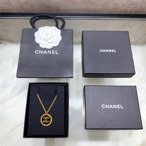 High Quality Luxury Chanel Hemp Edge Black Oil Necklace