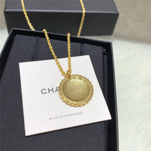 High Quality Luxury Chanel Hemp Edge Black Oil Necklace product detail