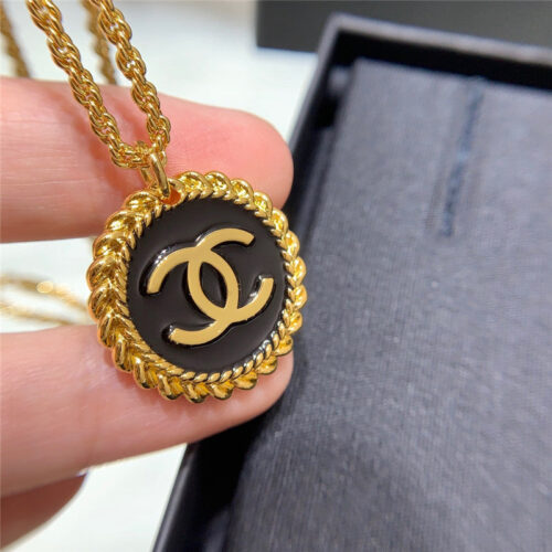 High Quality Luxury Chanel Hemp Edge Black Oil Necklace product detail
