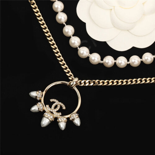 High Quality Luxury Chanel Rivet Pearl Necklace product detail