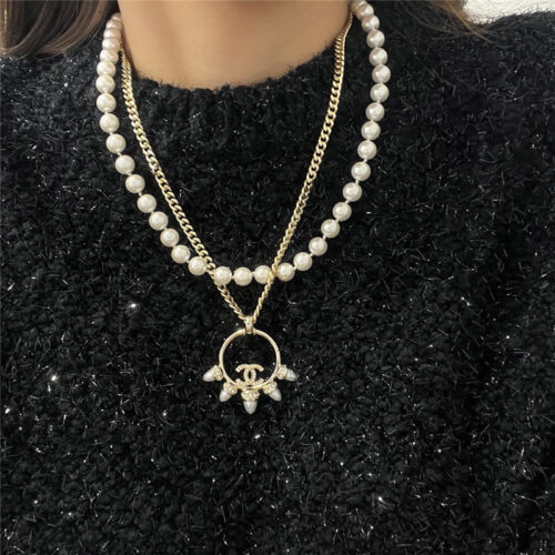 High Quality Luxury Chanel Rivet Pearl Necklace product detail