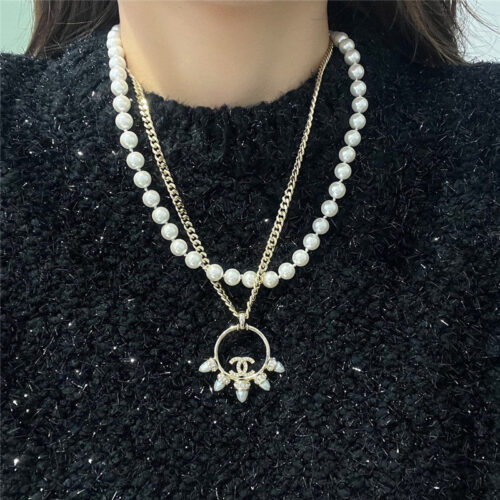 High Quality Luxury Chanel Rivet Pearl Necklace alternate view