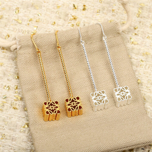 High Quality Luxury Loewe Diamond Earhook