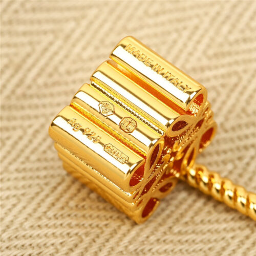 High Quality Luxury Loewe Diamond Earhook product detail