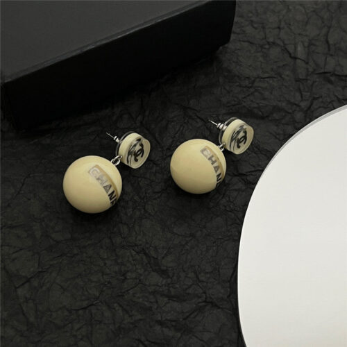 High Quality Luxury Chanel Second Hand Earrings product detail