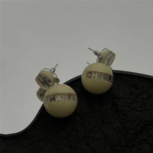 High Quality Luxury Chanel Second Hand Earrings product detail