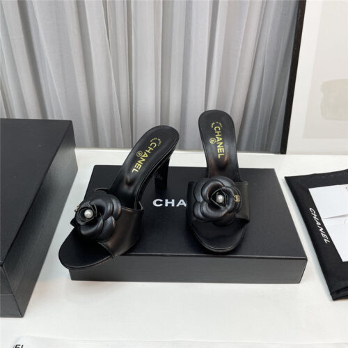 High Quality Luxury Chanel Spring And Summer New Product Camellia Slippers alternate view