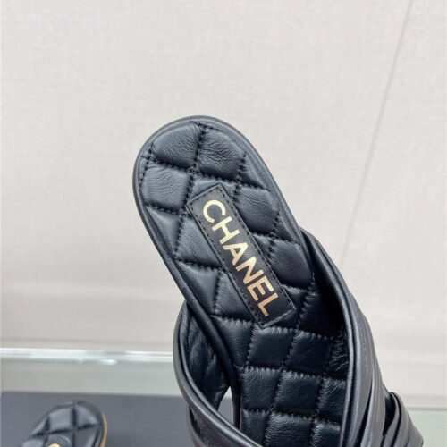 High Quality Luxury Chanel Cross Strap Round Buckle Slippers product detail