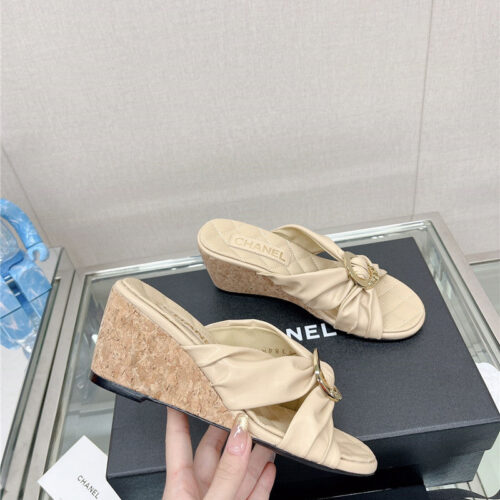 High Quality Luxury Chanel Cross Strap Round Buckle Slippers – Style 98342 alternate view