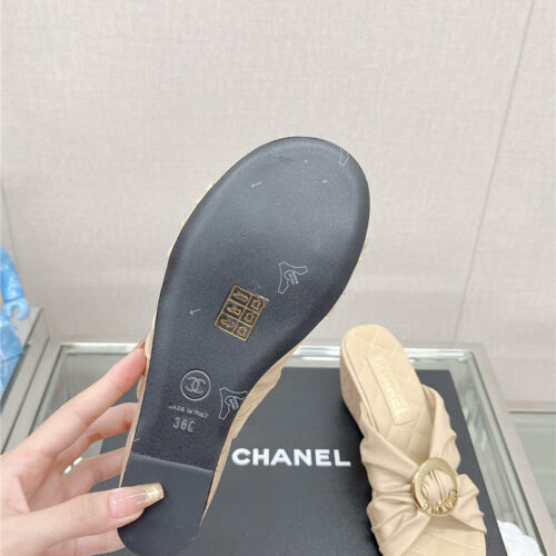 High Quality Luxury Chanel Cross Strap Round Buckle Slippers – Style 98342 product detail