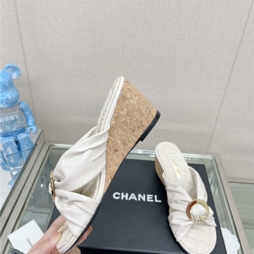 High Quality Luxury Chanel Cross Strap Round Buckle Slippers – Style 62182 alternate view
