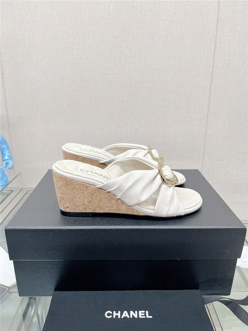 High Quality Luxury Chanel Cross Strap Round Buckle Slippers – Style 62182 product detail