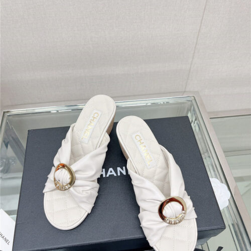 High Quality Luxury Chanel Cross Strap Round Buckle Slippers – Style 62182