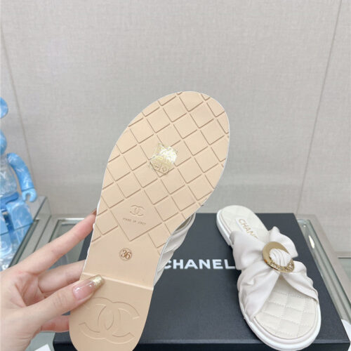 High Quality Luxury Chanel Cross Strap Round Buckle Slippers – Style 55398 product detail