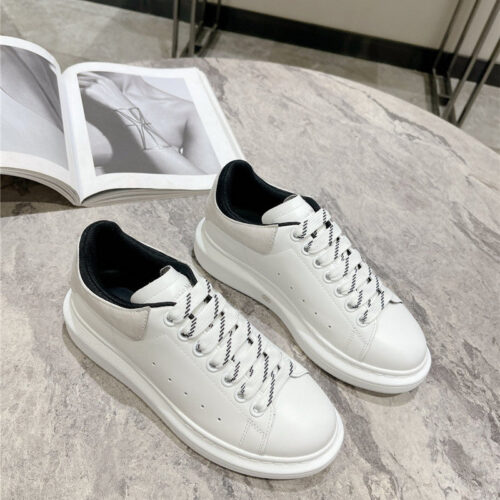 High Quality Luxury Alexander McQueen New Oversized Sneakers