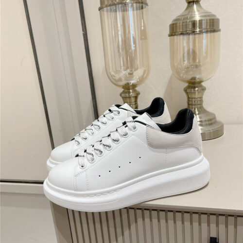 High Quality Luxury Alexander McQueen New Oversized Sneakers product detail