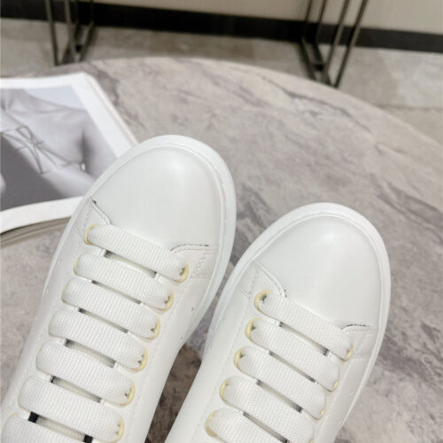 High Quality Luxury Alexander McQueen New Oversized Sneakers – Style 04995 product detail