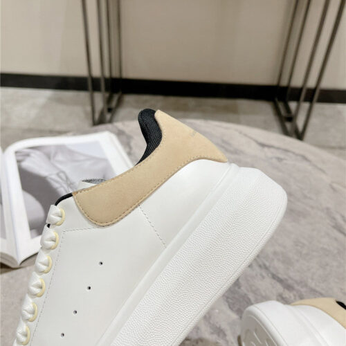 High Quality Luxury Alexander McQueen New Oversized Sneakers – Style 04995 product detail
