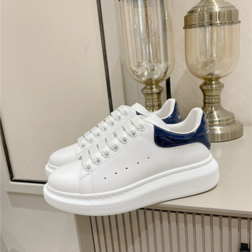 High Quality Luxury Alexander McQueen New Oversized Sneakers – Style 03299 alternate view