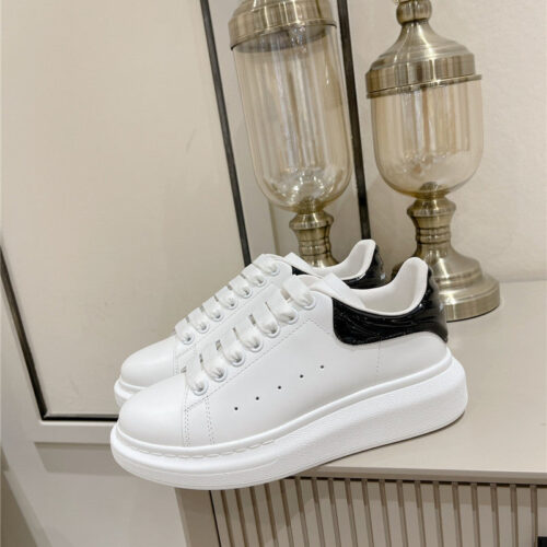 High Quality Luxury Alexander McQueen New Oversized Sneakers – Style 68835 product detail