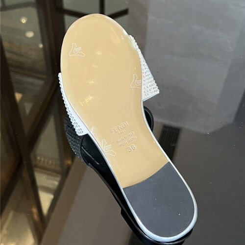 High Quality Luxury Fendi By Marc Jacobs Limited Edition Series Slippers product detail