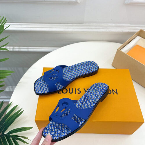 High Quality Luxury Louis Vuitton New Hollow Slippers – Style 18851 product detail