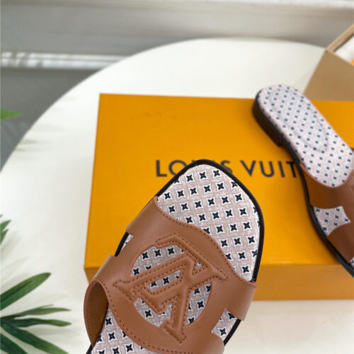 High Quality Luxury Louis Vuitton New Hollow Slippers – Style 51619 product detail
