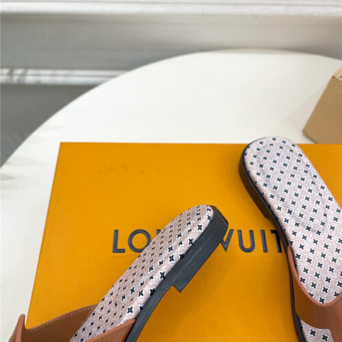 High Quality Luxury Louis Vuitton New Hollow Slippers – Style 51619 product detail
