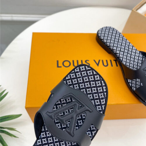 High Quality Luxury Louis Vuitton New Hollow Slippers product detail
