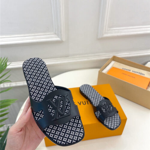 High Quality Luxury Louis Vuitton New Hollow Slippers product detail