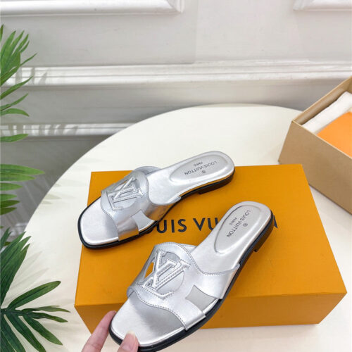 High Quality Luxury Louis Vuitton New Hollow Slippers – Style 15459 product detail