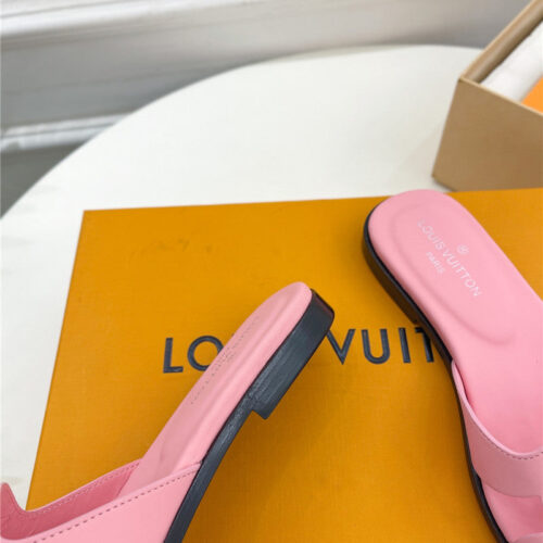 High Quality Luxury Louis Vuitton New Hollow Slippers – Style 48227 product detail