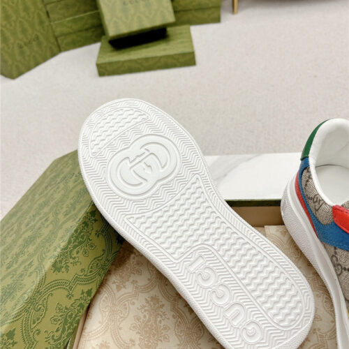High Quality Luxury Gucci Chunky B Series Lightweight Soft Platform Sneakers – Style 77075 product detail